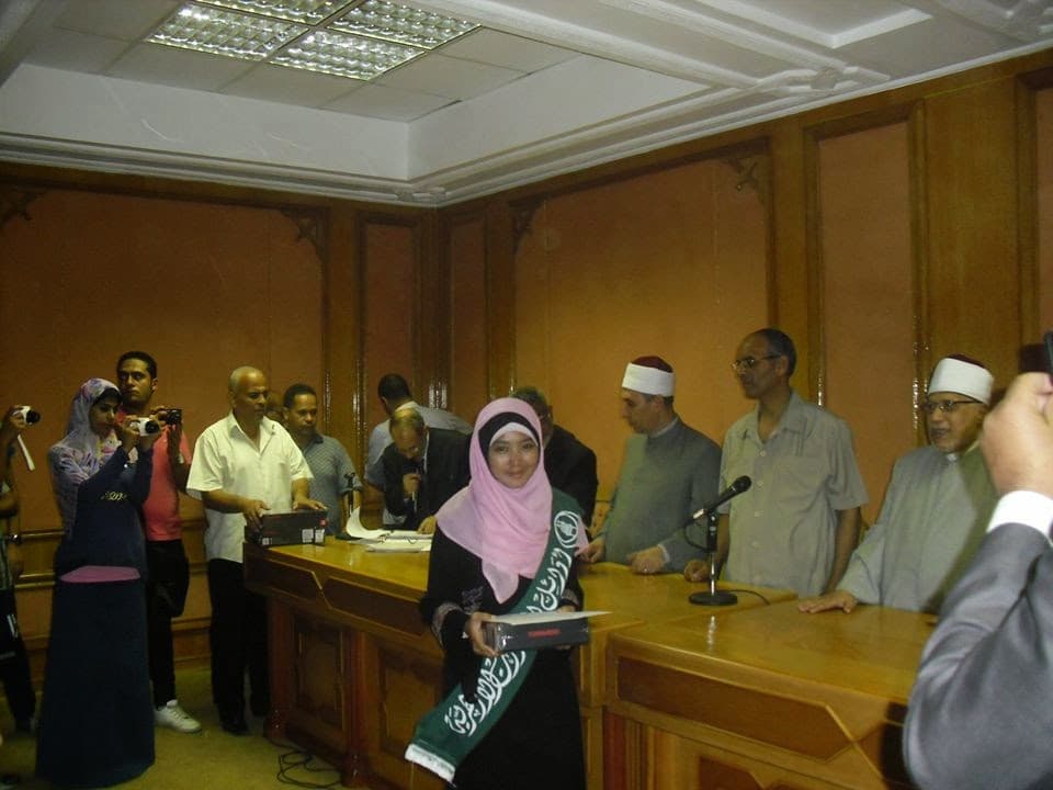 Rahmawati, Siswi Ma’had (SMA) Al-Azhar Mengharumkan Nama Indonesia